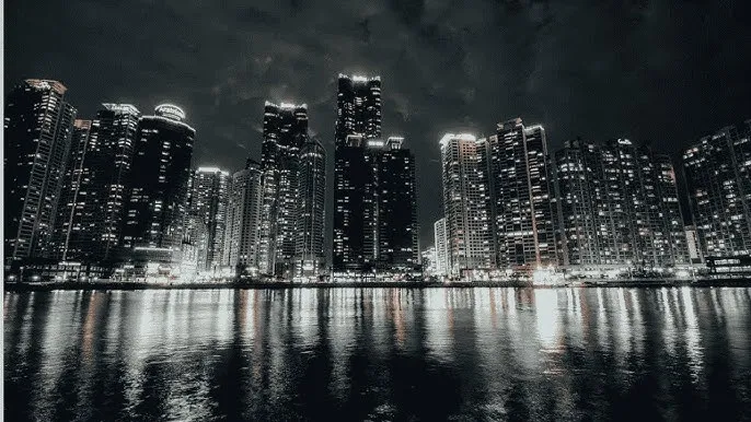 昭化晓月 - 城市之光：霓虹背后的人间烟火